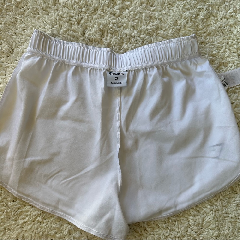 ESSENTIAL LOOSE TRAINING SHORTS - Picture 8 of 9